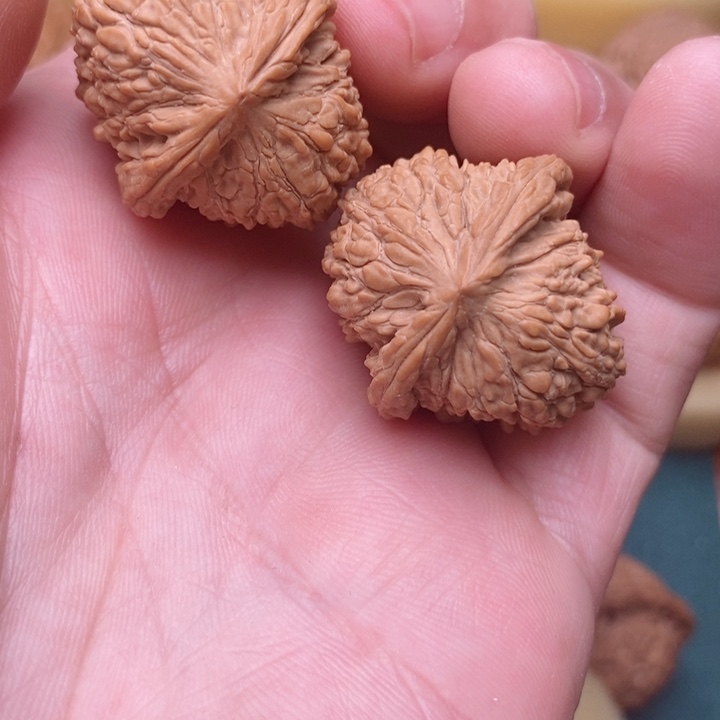 把件文玩核桃29全品野生鱼籽纹