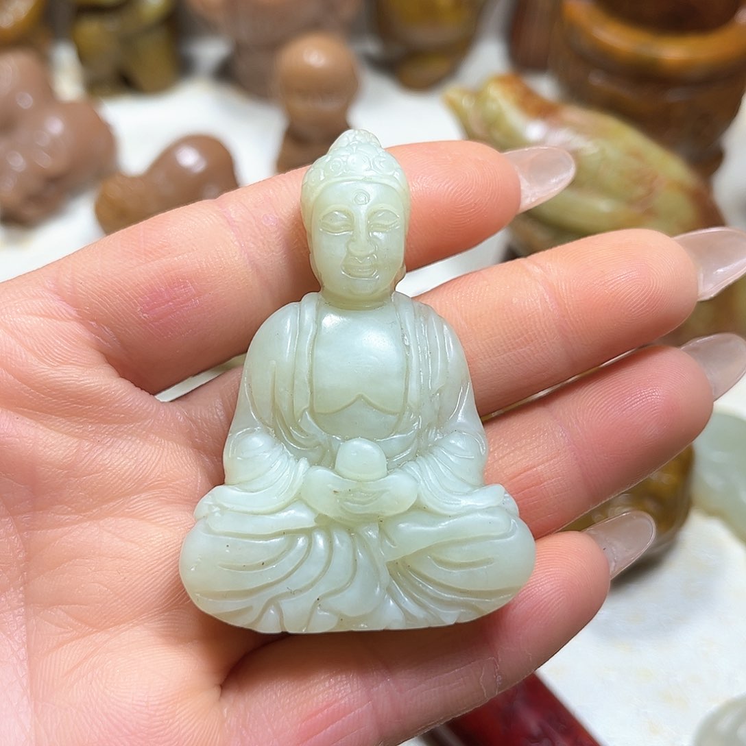 白玉菩提吊坠白玉菩提吊坠