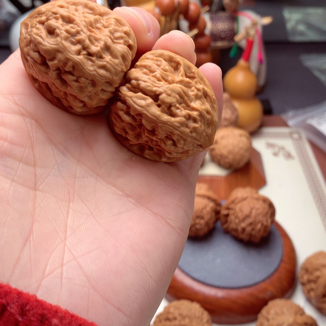 文玩核桃吊坠土***?祥云。   6号