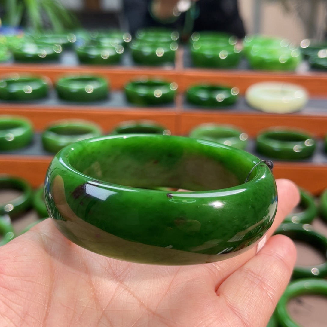 未镶嵌手镯和田玉（碧玉）