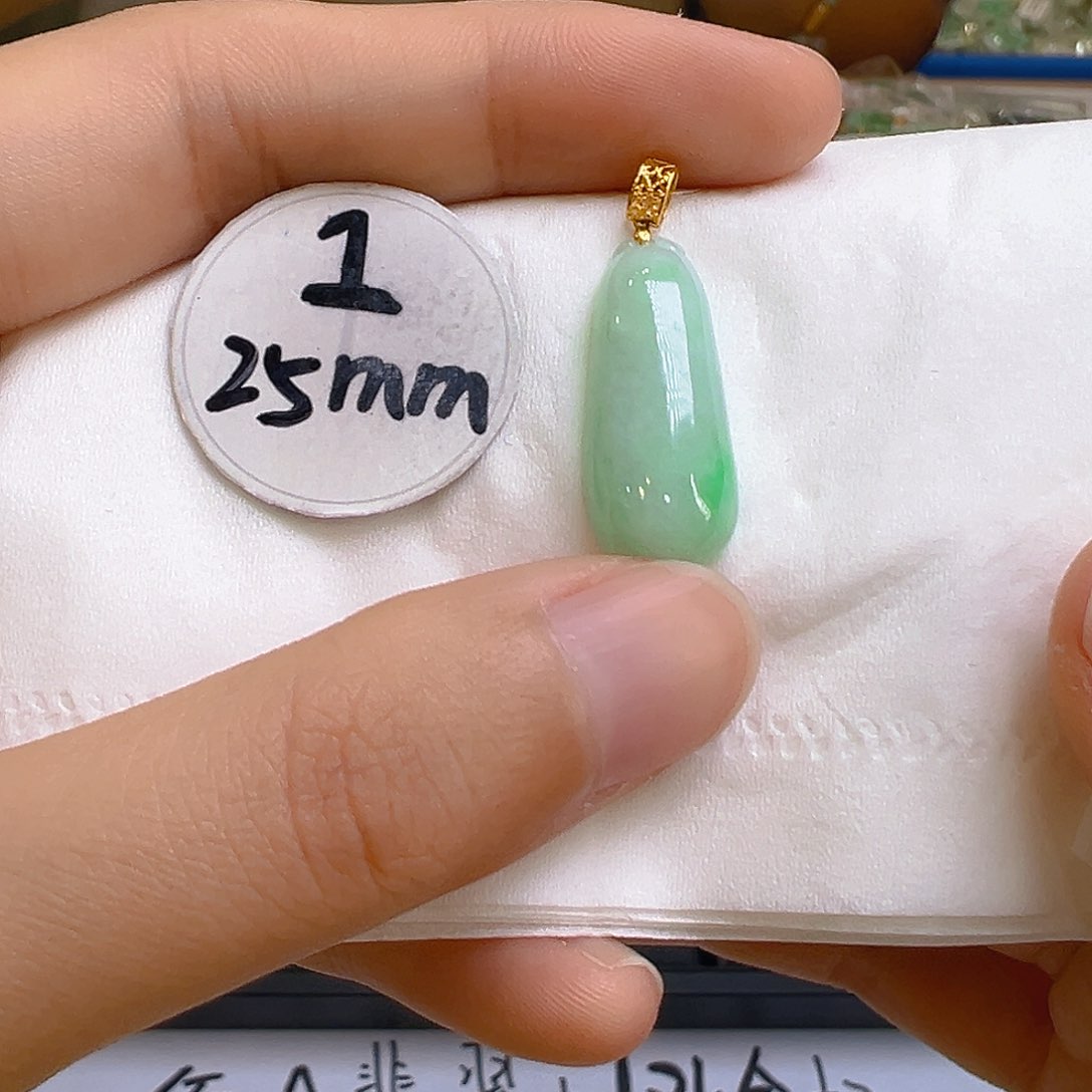 翡翠吊坠(不含链)18K金镶嵌翡翠