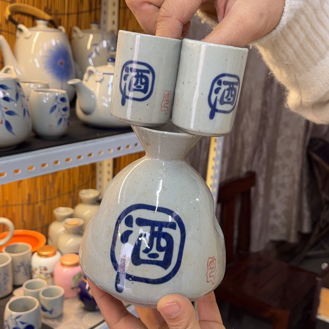 500毫升，送两杯。。。。