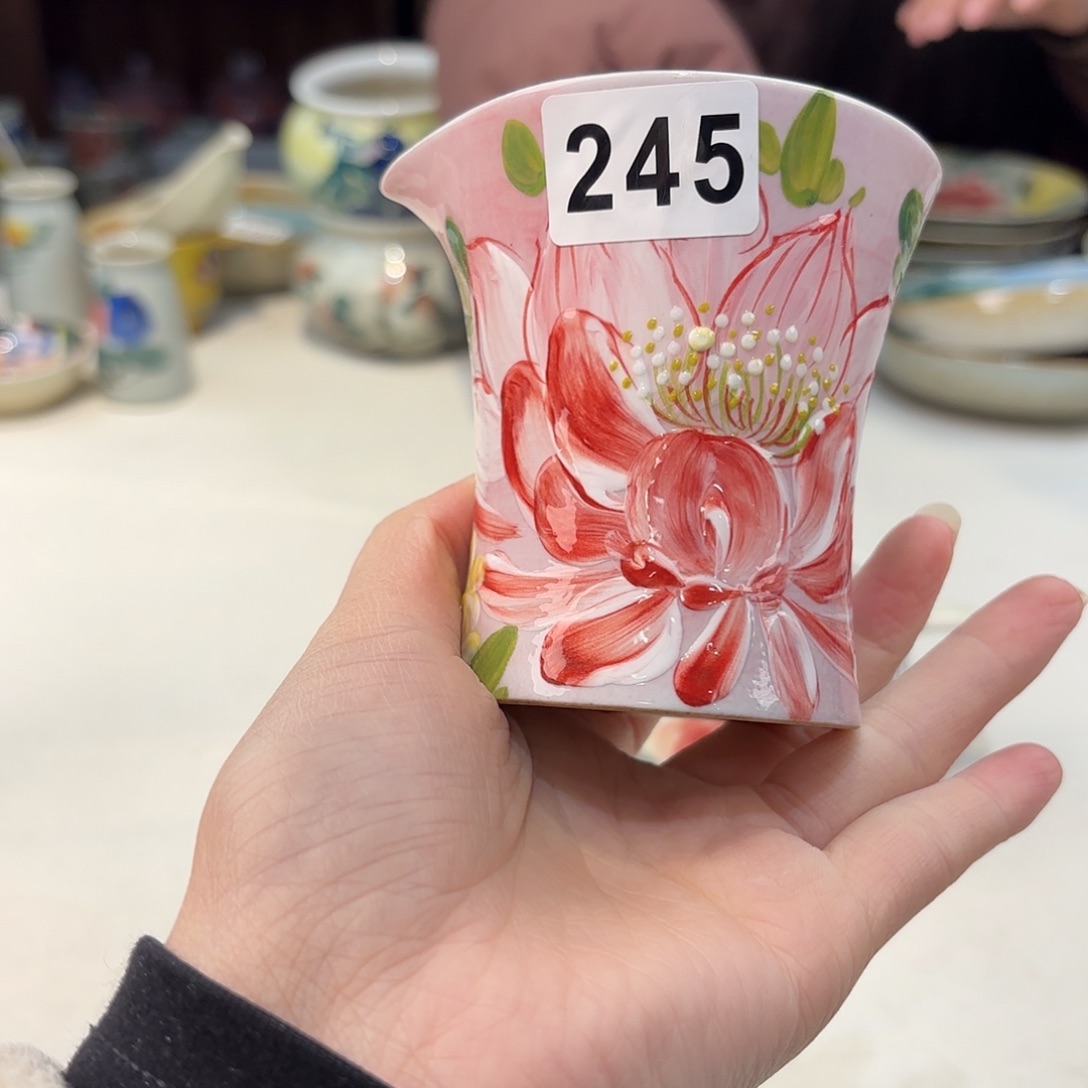 瓷片兔兔好可爱啊我