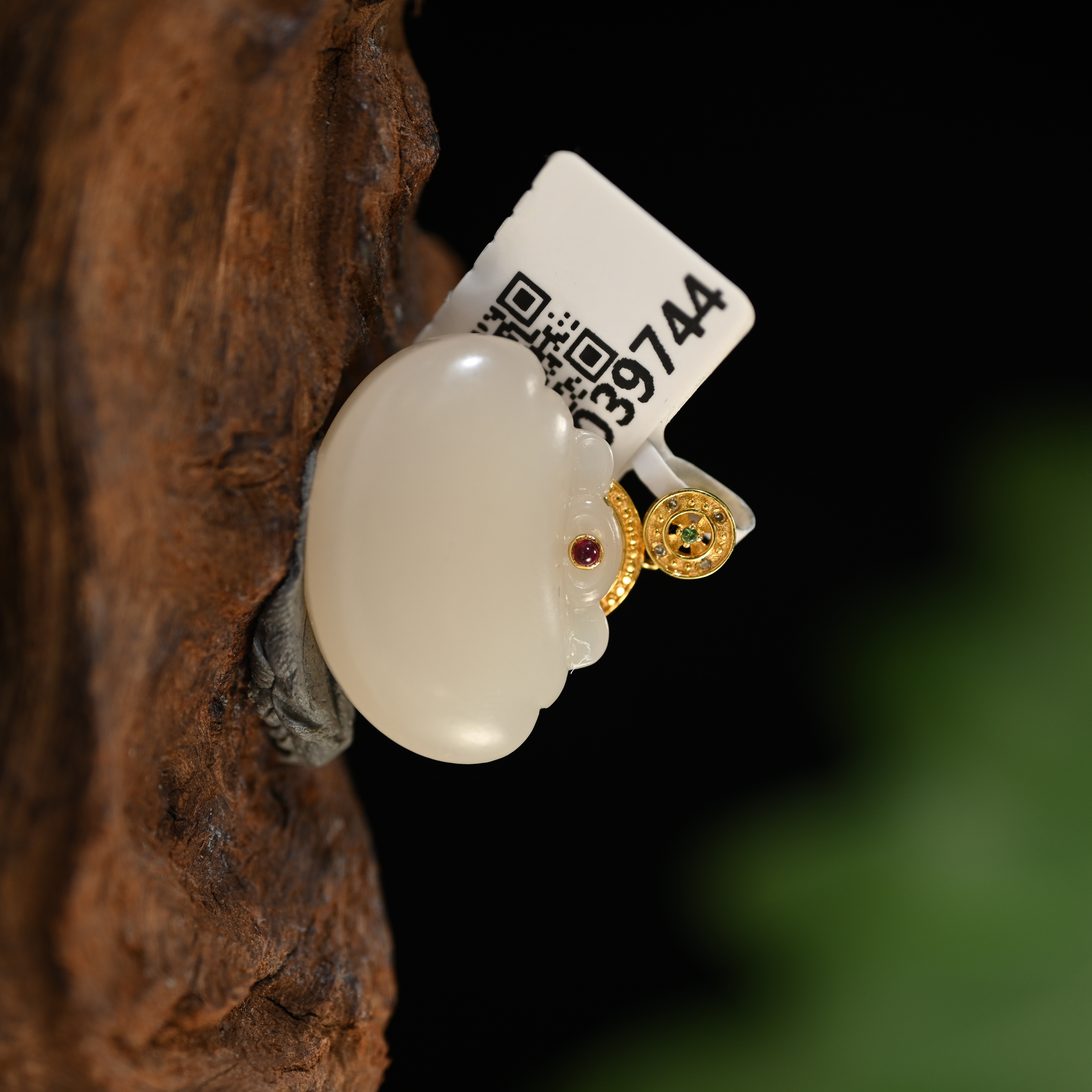 Lot8804 2511110141和田玉挂件/杭拍