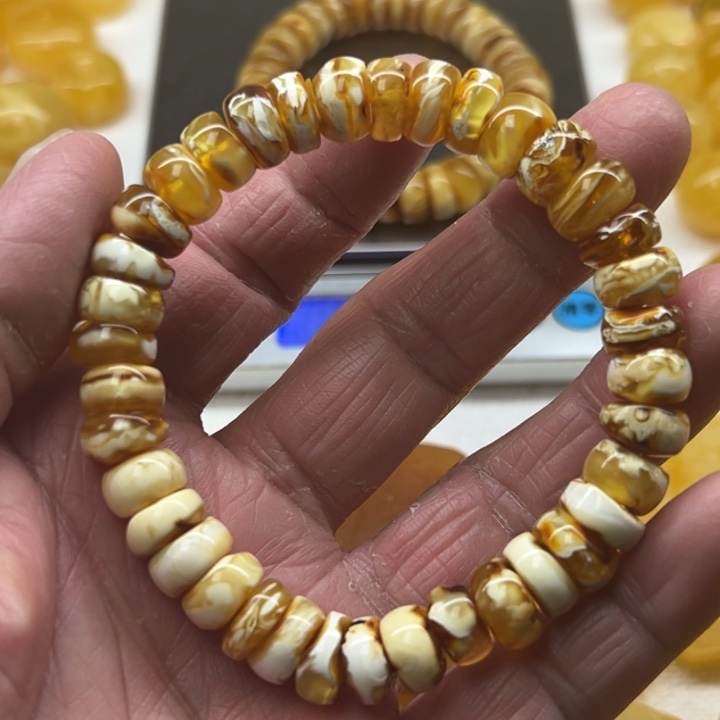 琥珀（矿物珀）未镶嵌裸石