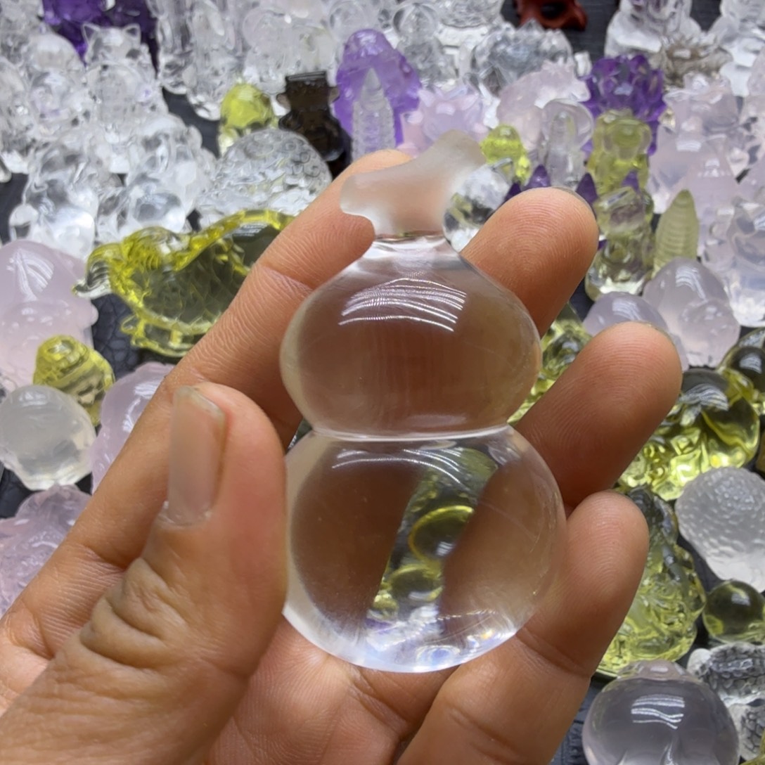 生***勃水晶颈饰未镶嵌摆件