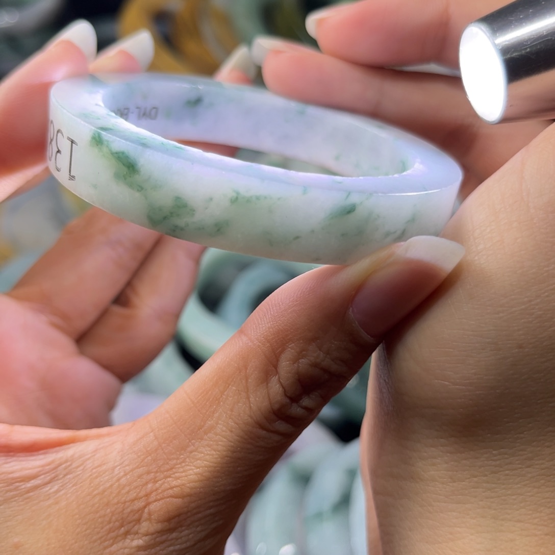 定制翡翠手镯未镶嵌