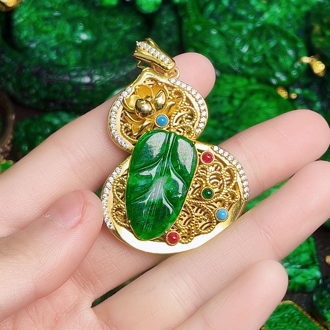 颈饰银S925镶嵌翡翠多样性