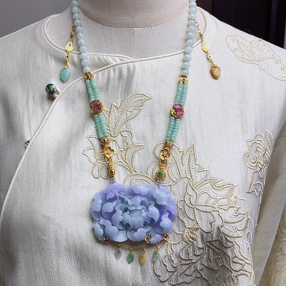 翡翠颈饰未镶嵌天然