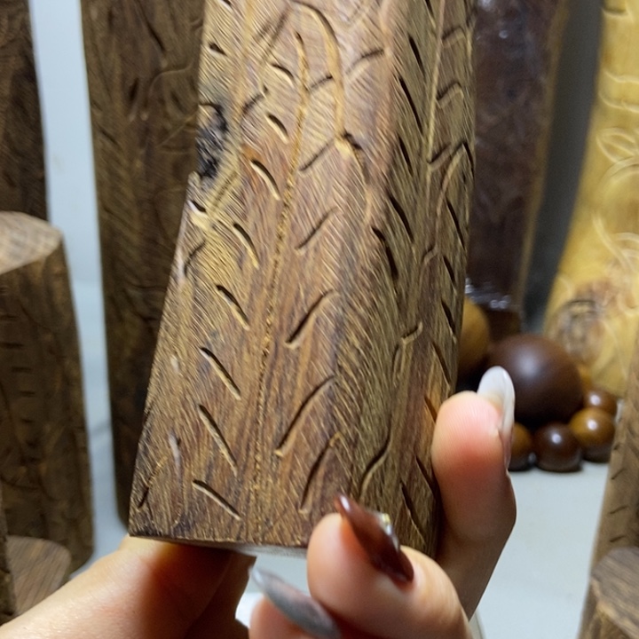 和***财木老山檀香正区木料