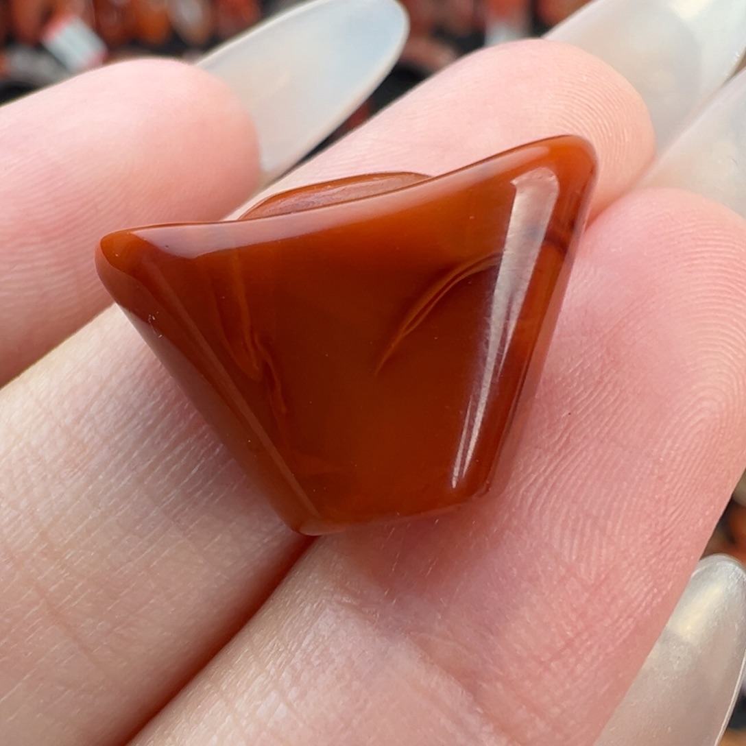 南红玛瑙未镶嵌颈饰火焰元宝