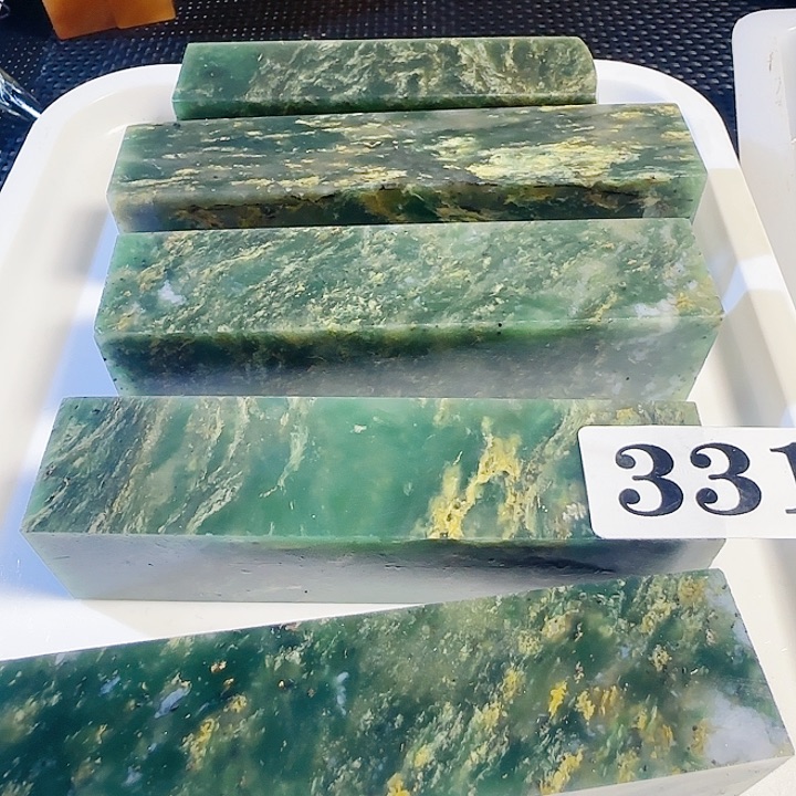 钱***辉青田石印石四川雅安绿2.5正章，高度10-11公分，5个99元