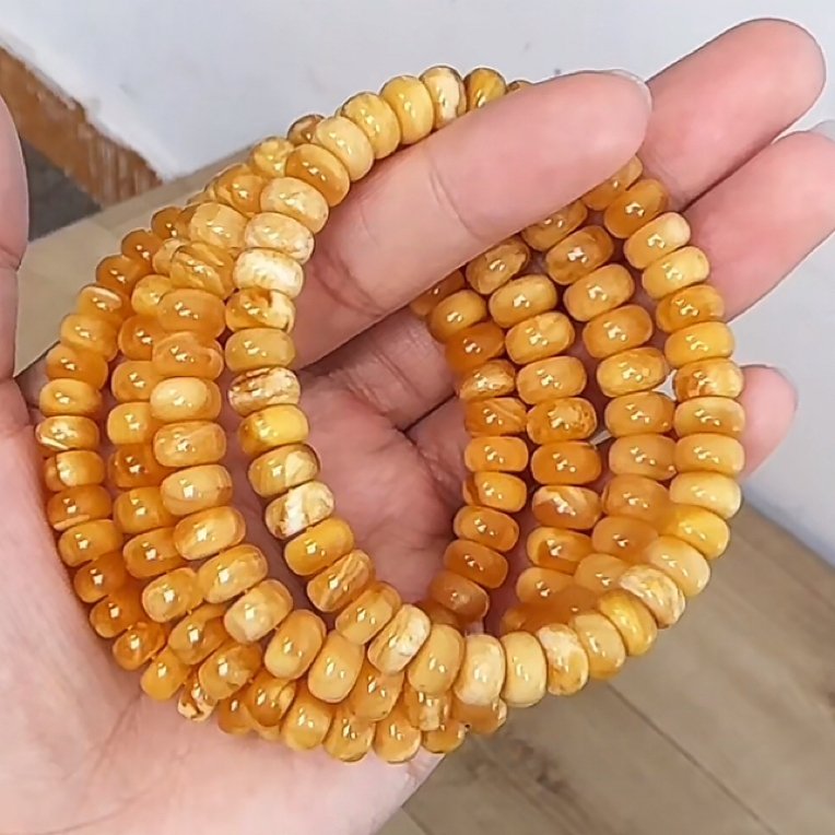 【齐福珠宝】XQ0559/8mm天然琥珀蜜蜡花蜡老型手串（多样性发其一）