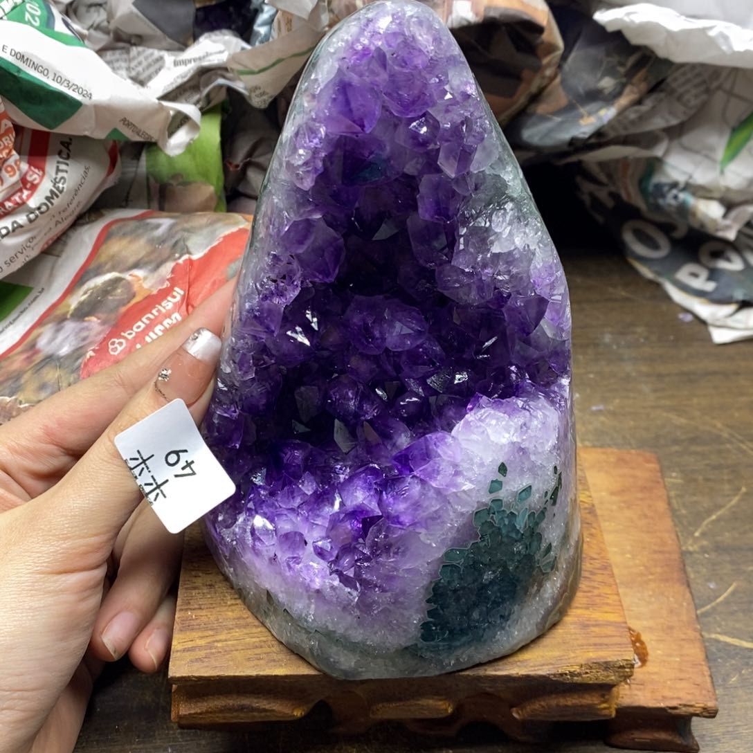 水晶乌拉圭未镶嵌