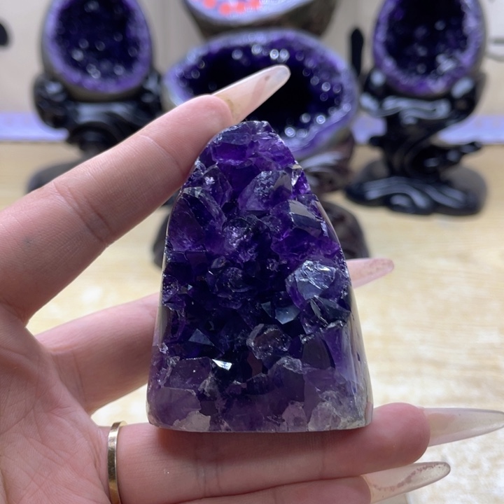 未镶嵌大型摆件（非配饰）紫晶