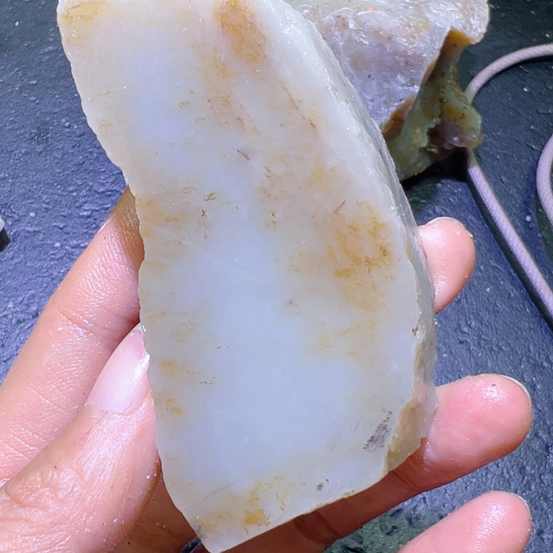 和田玉未镶嵌珠宝半成品