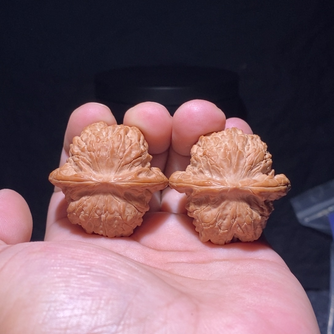 D***4文玩核桃吊坠血麒麟