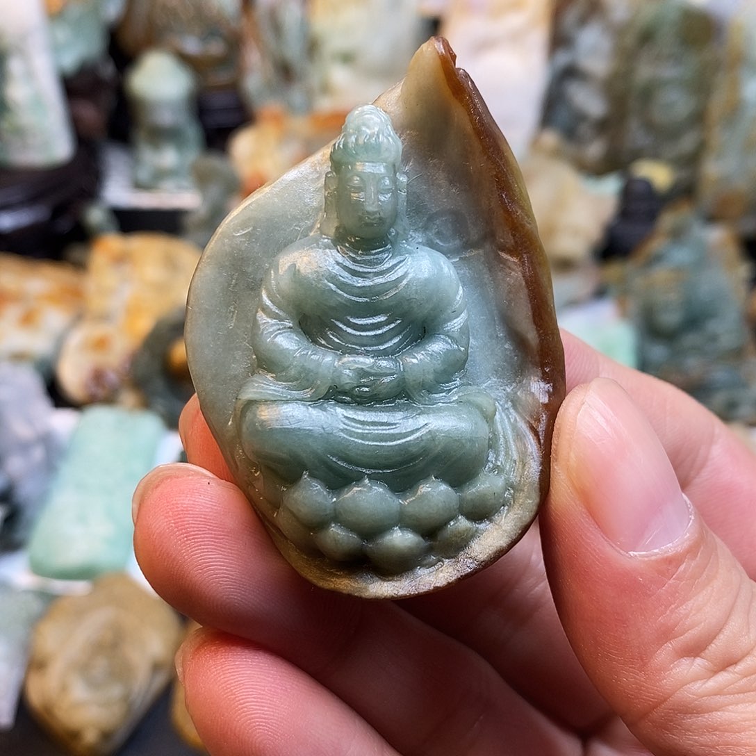 定制翡翠未镶嵌翡翠特色挂件