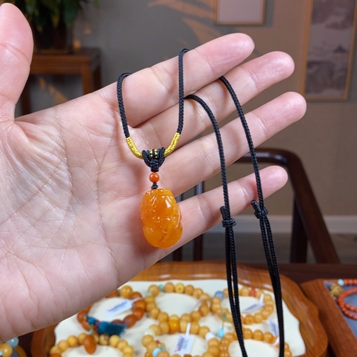 琥珀颈饰未镶嵌用****4蜜蜡吊坠