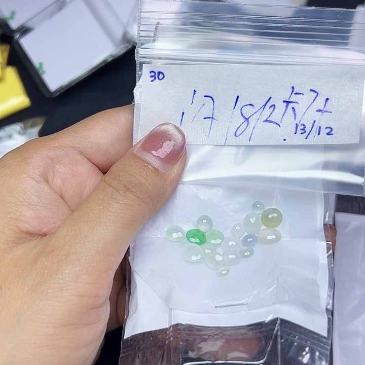 未镶嵌定制翡翠不