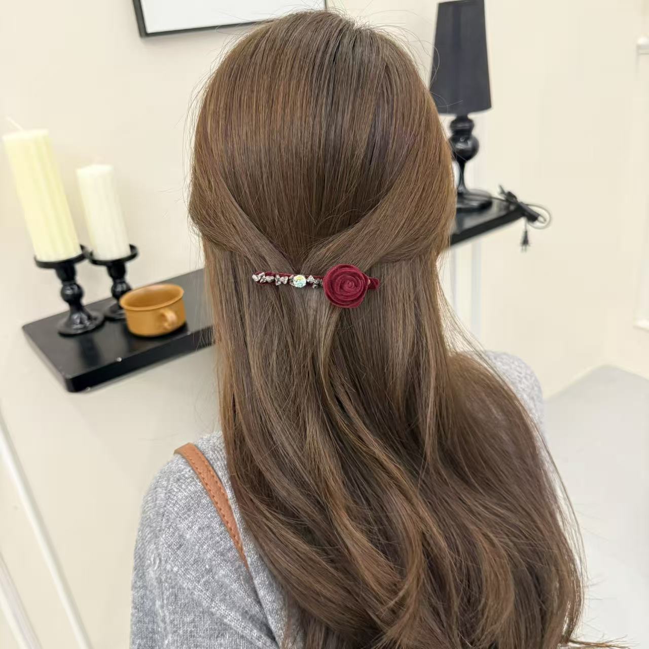 精品水晶原创新款轻奢红色丝绒玫瑰结时尚百搭八公分弹夹4420