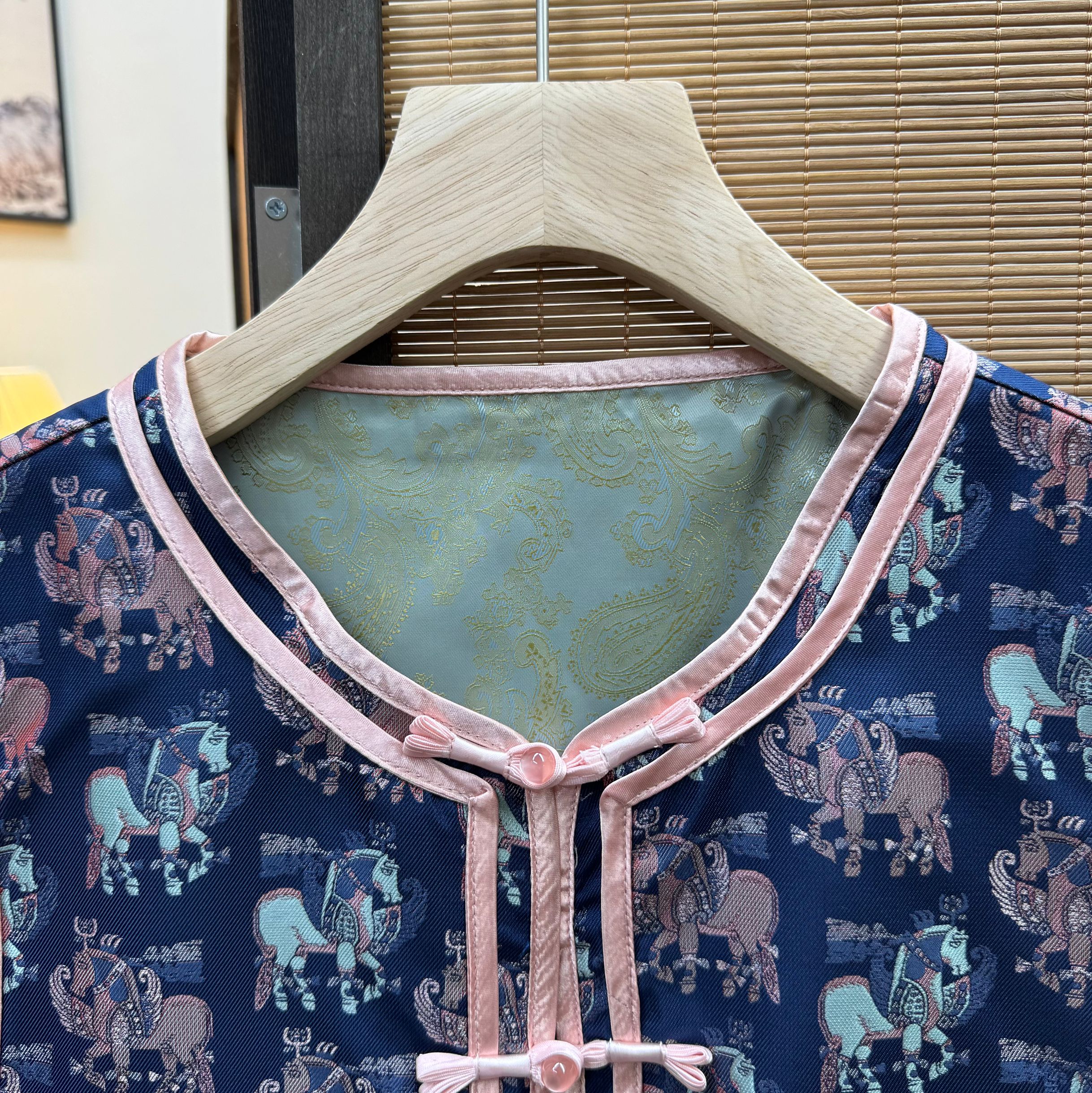[星日常夏季上衣气质默认衣长蕾丝提花默认马甲