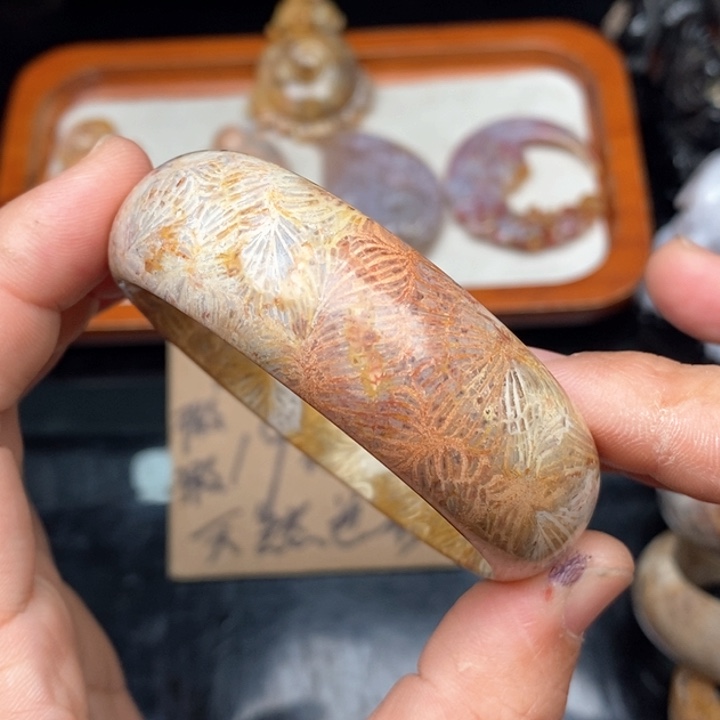 硅化珊瑚（珊瑚玉）手镯未镶嵌52.7