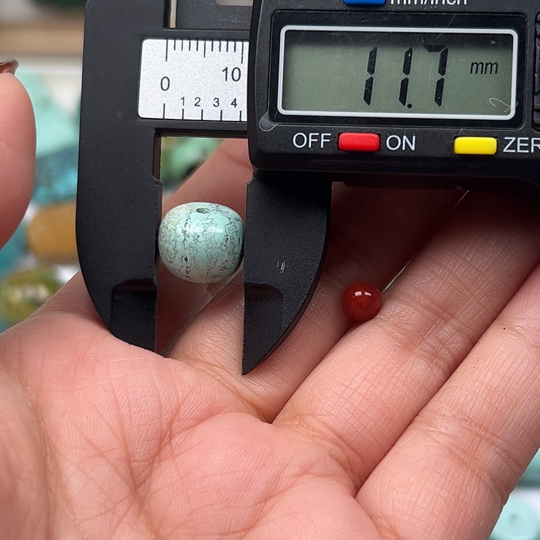 南红玛瑙未镶嵌珠宝奇石