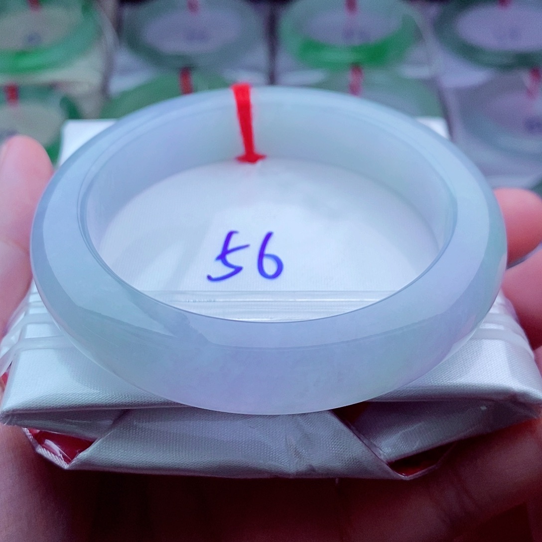 翡翠未镶嵌手镯春彩 厚装 1号