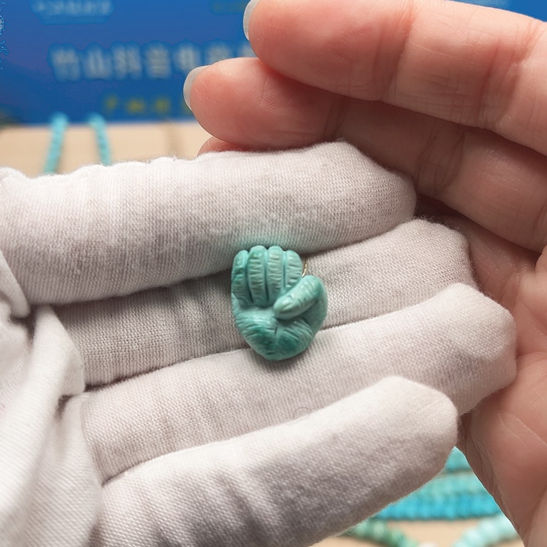 绿松石雕刻未镶嵌