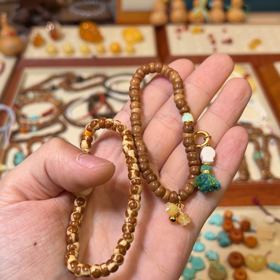 l***枝紫金鼠手串大肠花鼠素串➕库克大肠加提溜两个