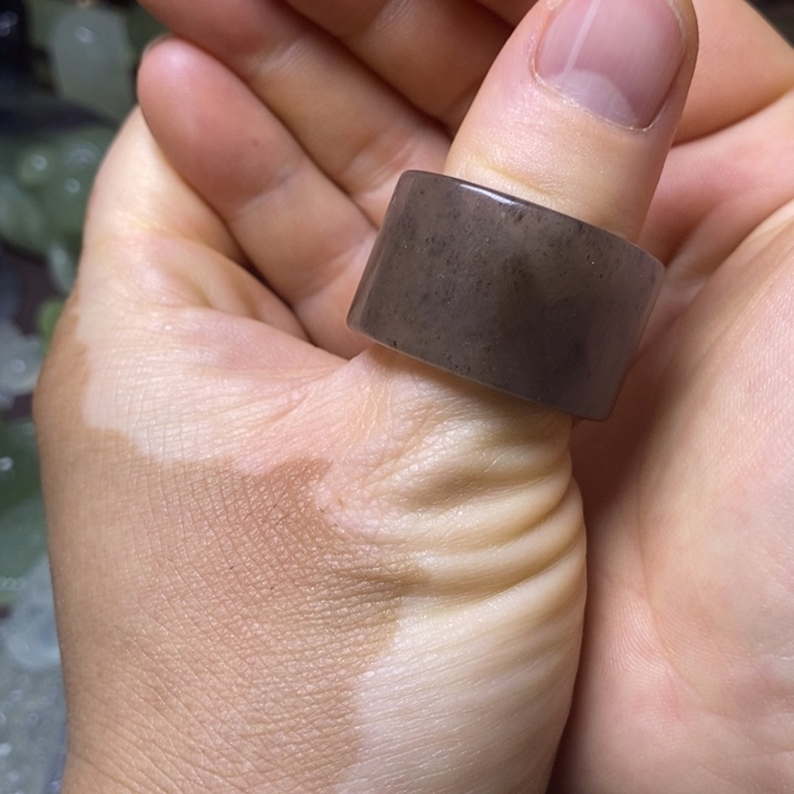 岫玉岫玉颈饰未镶嵌