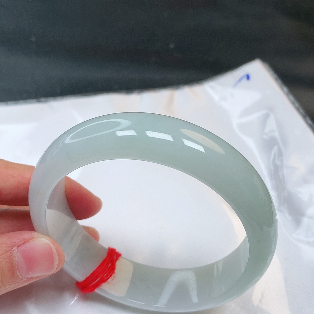翡翠手镯未镶嵌沉**牌32号