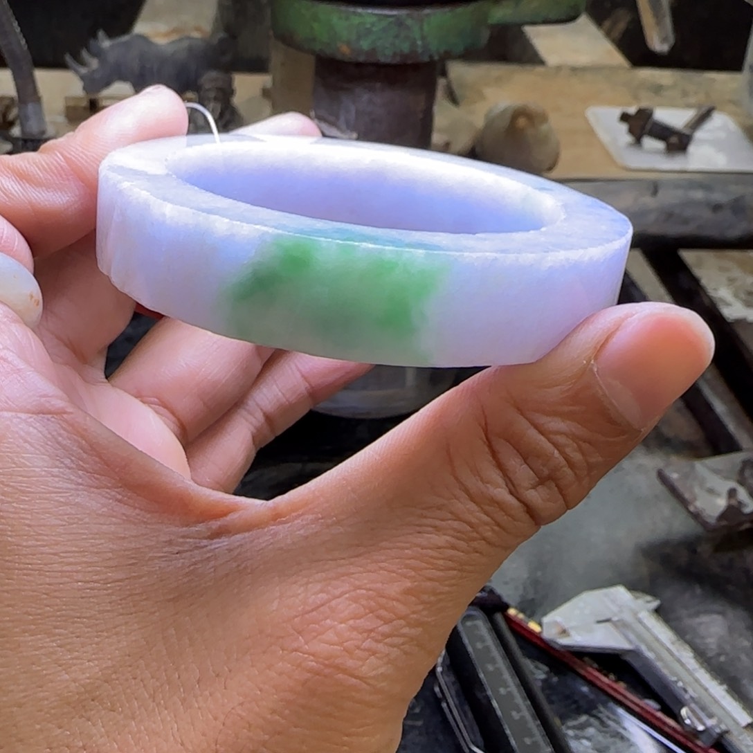 定制翡翠翡翠未镶嵌静**光