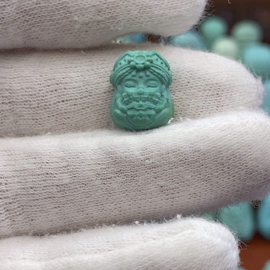 绿松石未镶嵌珠宝奇石