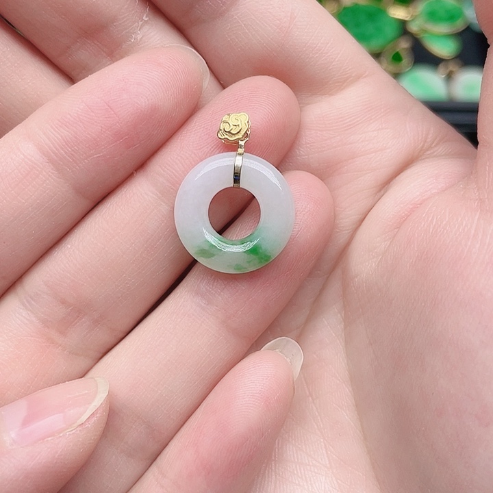 翡翠颈饰18K金镶嵌天然翡翠