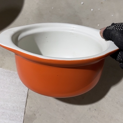 微瑕，明火，口径17高8釉面不均外橙内白