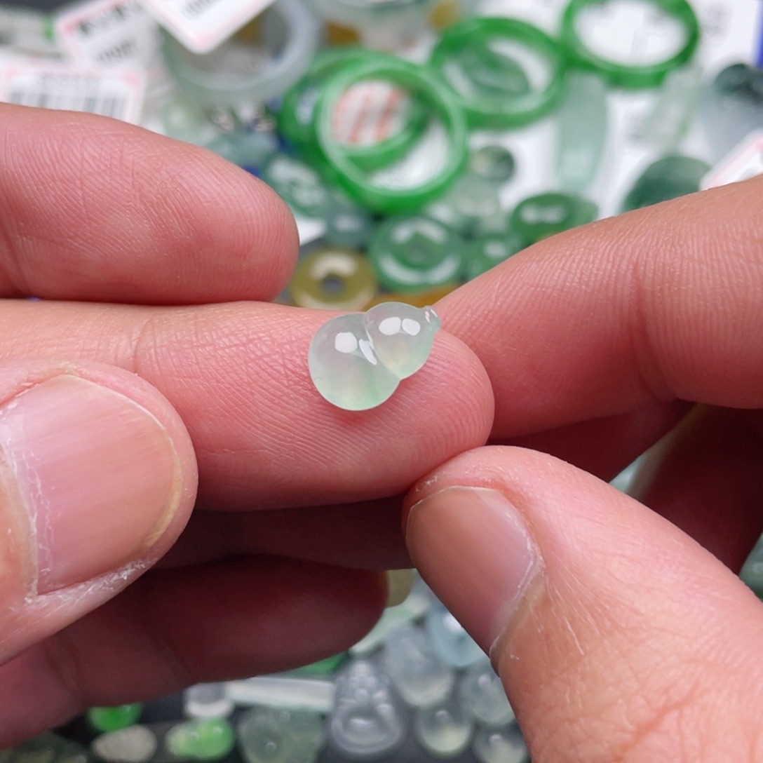 翡翠颈饰未镶嵌缅甸翡翠