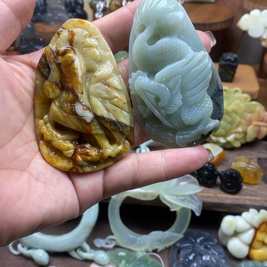 蛇纹石玉未镶嵌吊坠(不含链)