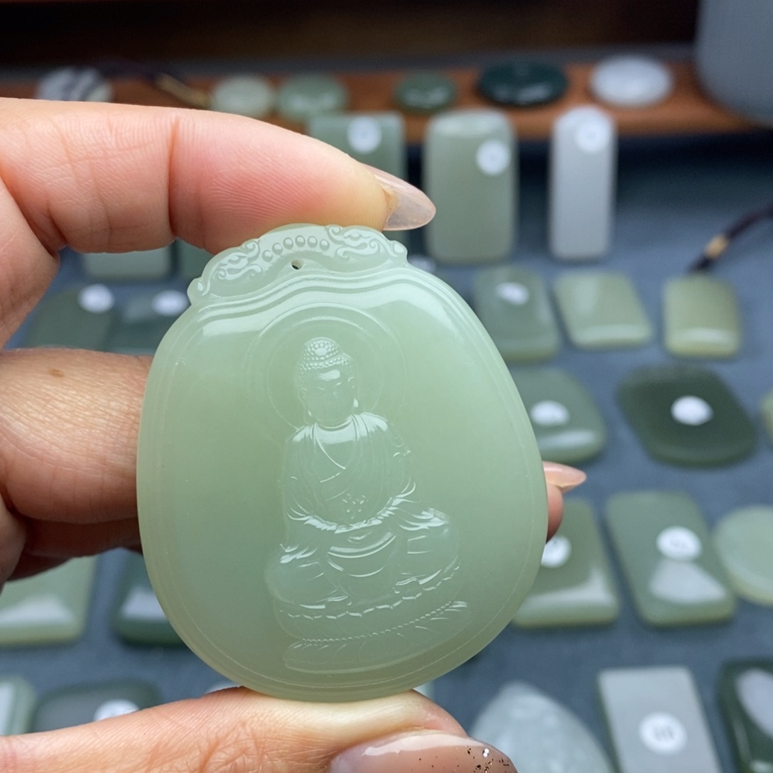 和田玉颈饰未镶嵌