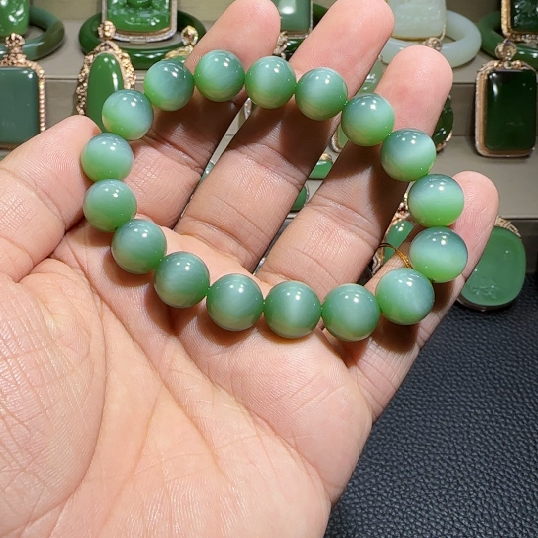 和田玉（碧玉）手链未镶嵌打***?