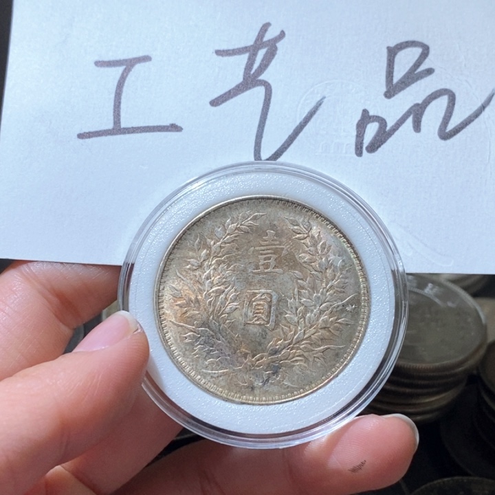 一****）高仿现代工艺品燕子