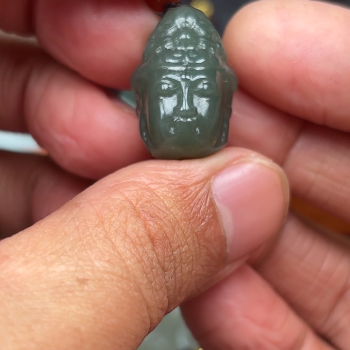 和田玉吊坠未镶嵌