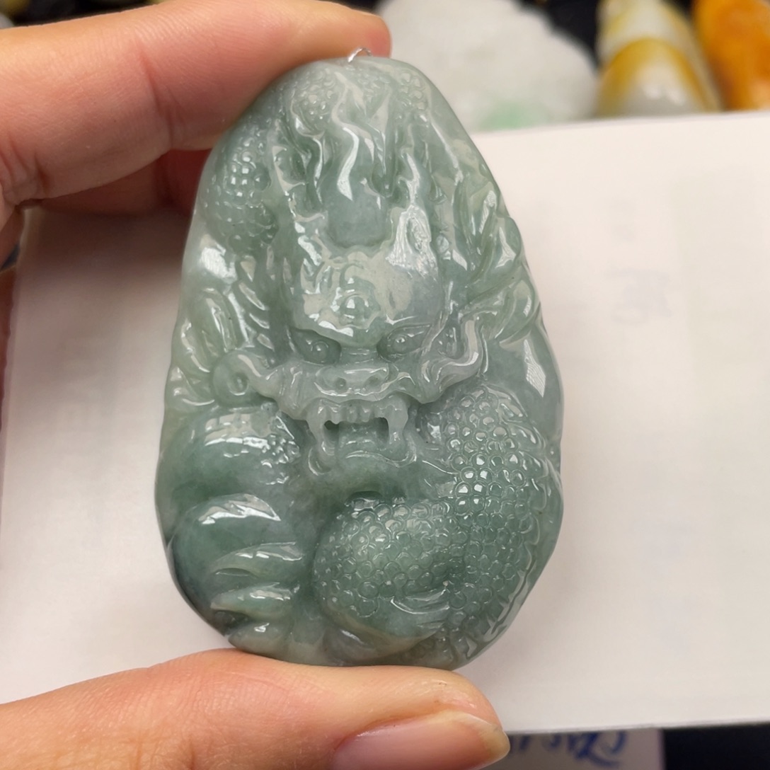 翡翠未镶嵌颈饰翡翠龙牌