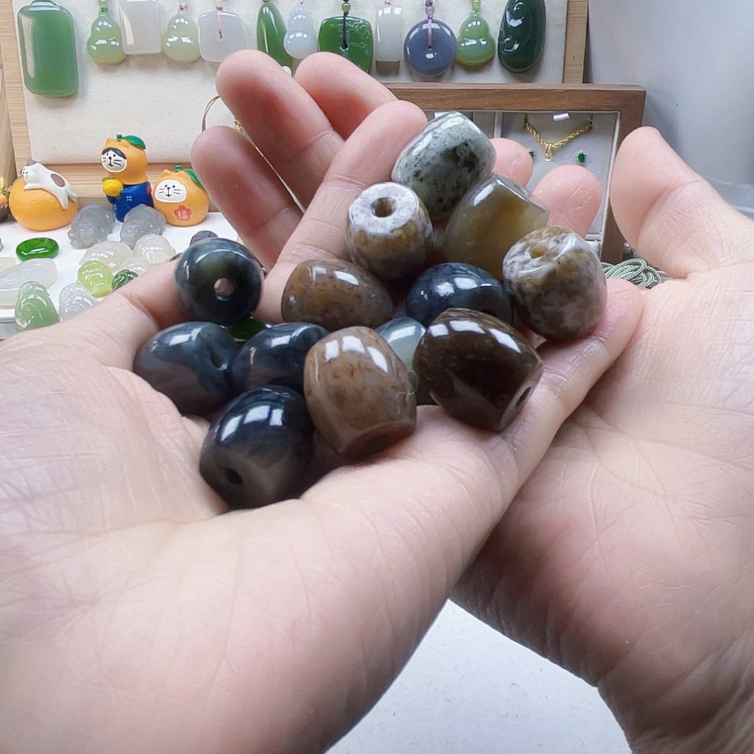 临***集和田玉未镶嵌吊坠(不含链)