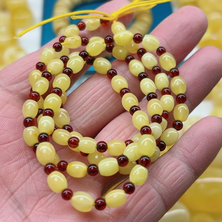 琥珀（矿物珀）颈饰未镶嵌