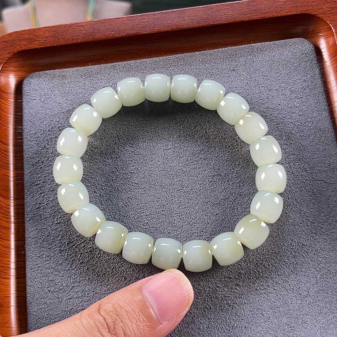 手串未镶嵌和田玉