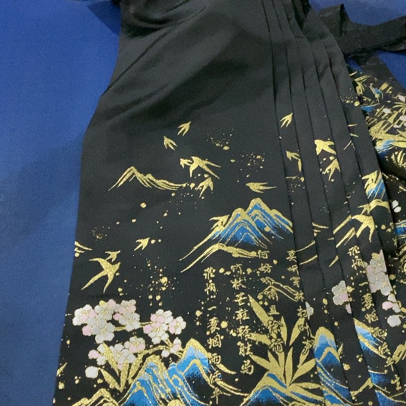 【闪购商品】千里江山黑色M