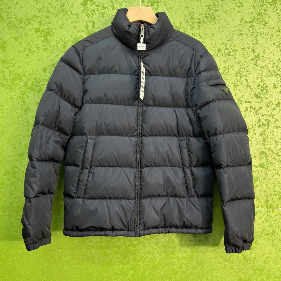 99新 Prada/普拉达 三角标鹅绒深蓝羽绒服/46/99新/工价19800