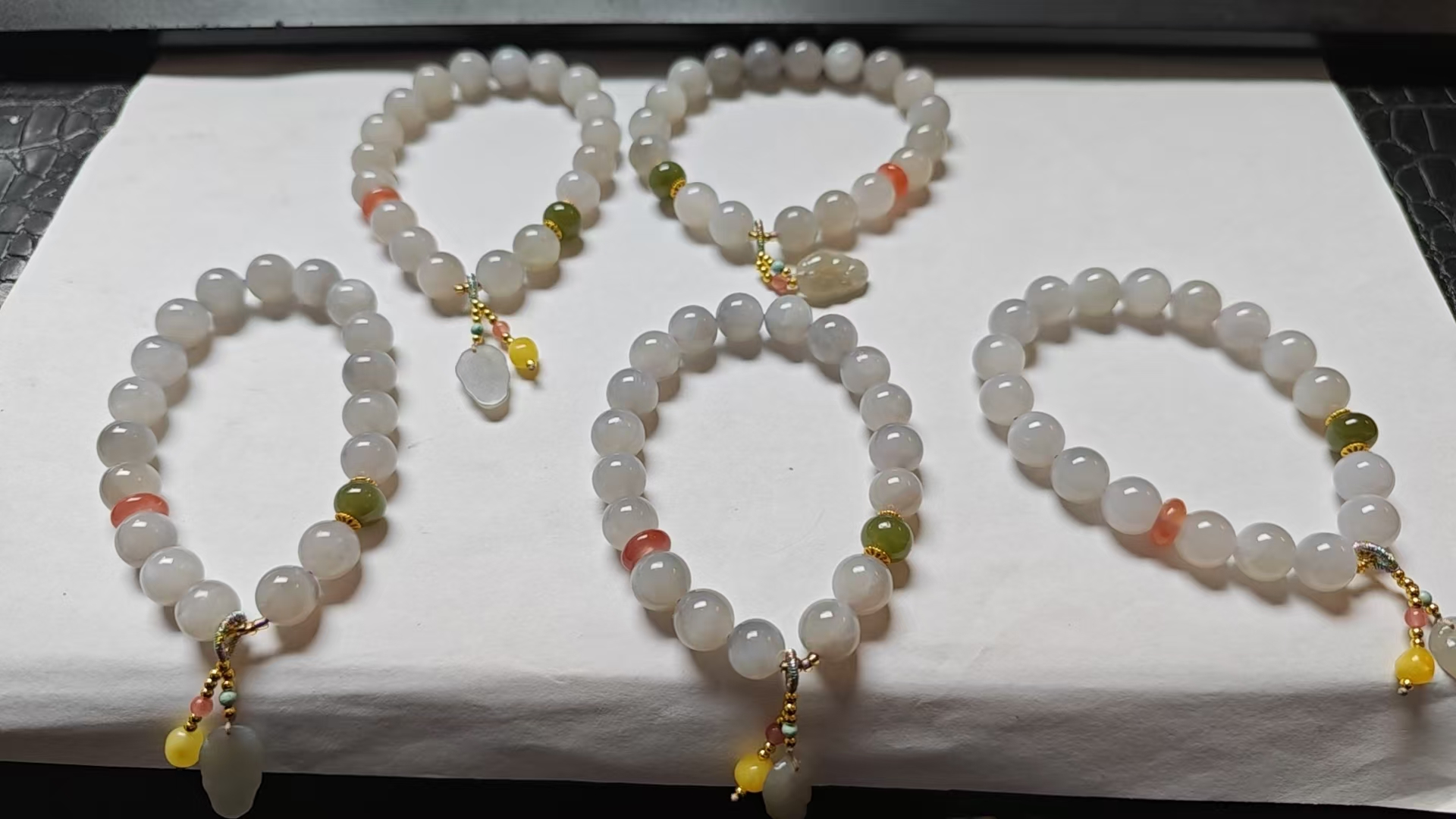 和田玉原创手串9.8mm左右多样性发其一C-1010